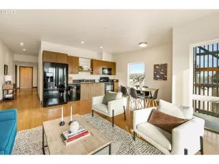 Photo #6: 23290941 Listing 