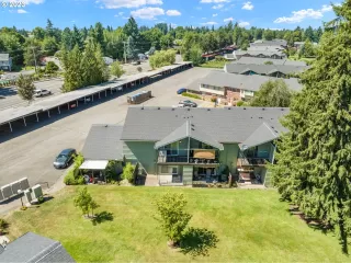 Photo #2: 23291070 Listing