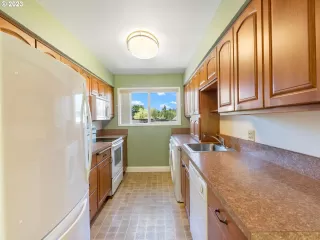 Photo #3: 23291070 Listing