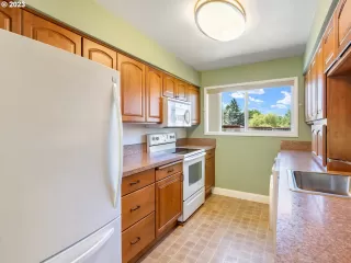 Photo #4: 23291070 Listing