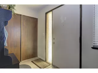 Photo #6: 23292325 Listing