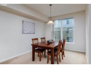 Photo #6: 23292330 Listing