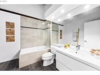 Photo #6: 23292748 Listing 