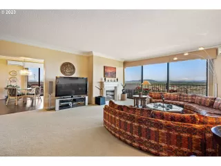 Photo #2: 23295077 Listing