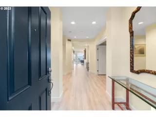 Photo #4: 23295981 Listing 