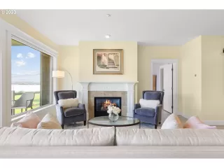 Photo #5: 23295981 Listing 