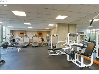 Photo #6: 23297960 Listing 