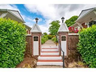 Photo #1: 23298715 Listing