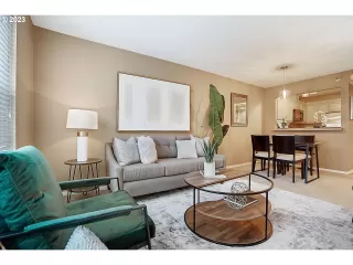 Photo #2: 23298774 Listing 