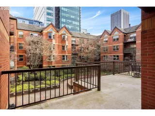 Photo #5: 23298774 Listing 