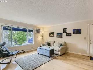 Photo #4: 23299146 Listing 