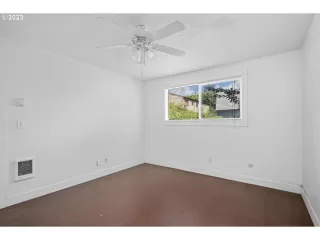 Photo #2: 23299151 Listing