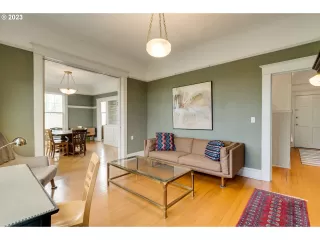 Photo #3: 23301151 Listing