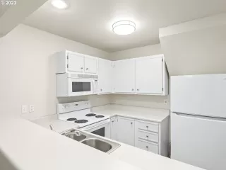 Photo #5: 23302496 Listing 