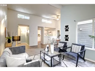 Photo #5: 23303231 Listing