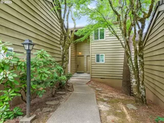 Photo #1: 23304218 Listing