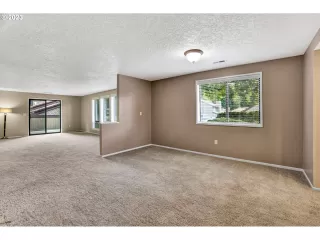 Photo #4: 23304318 Listing 