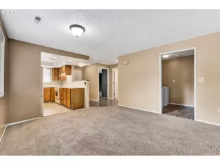 Photo #6: 23304318 Listing 