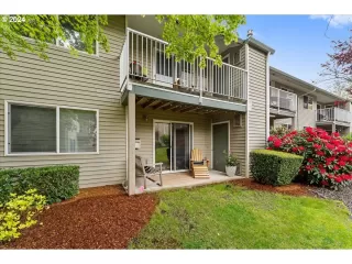 Photo #2: 23304358 Listing