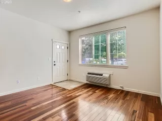 Photo #2: 23304564 Listing 