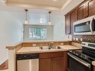 Photo #5: 23304564 Listing 