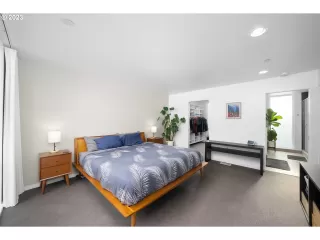 Photo #4: 23304695 Listing