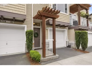 Photo #3: 23305107 Listing 