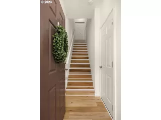 Photo #4: 23305107 Listing 