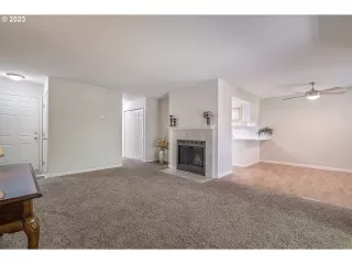 Photo #3: 23306662 Listing