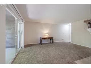 Photo #6: 23306662 Listing