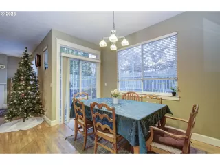 Photo #5: 23307875 Listing