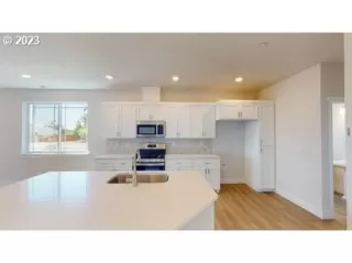 Photo #4: 23311758 Listing 