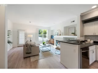 Photo #4: 23312647 Listing 