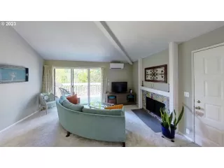 Photo #2: 23313082 Listing 