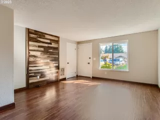 Photo #3: 23313110 Listing