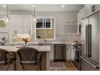 Photo #1: 23314347 Listing 