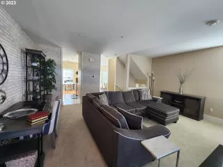 Photo #2: 23314966 Listing 