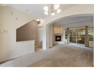 Photo #2: 23315100 Listing 