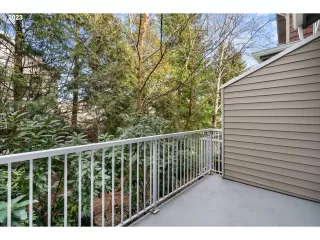 Photo #5: 23315100 Listing 