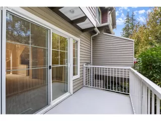 Photo #6: 23315100 Listing 