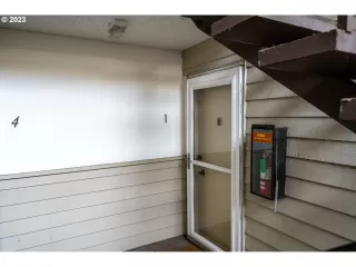 Photo #3: 23315986 Listing