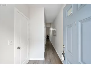 Photo #3: 23316488 Listing