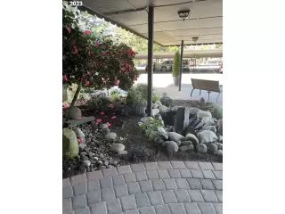 Photo #2: 23316685 Listing