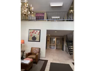 Photo #3: 23316685 Listing