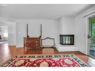 Photo #2: 23316963 Listing