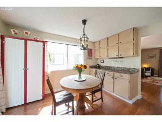 Photo #6: 23317149 Listing 