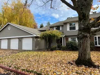 Click for more information on MLS # 23317477 : 552 SW EASTMAN PKWY More Details about MLS # 23317477 : 552 SW EASTMAN PKWY