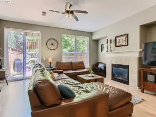 Photo #4: 23317597 Listing 