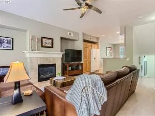 Photo #6: 23317597 Listing 