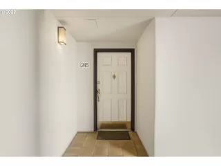 Photo #1: 23317611 Listing